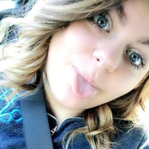 Meet your Posher, Caitlyn